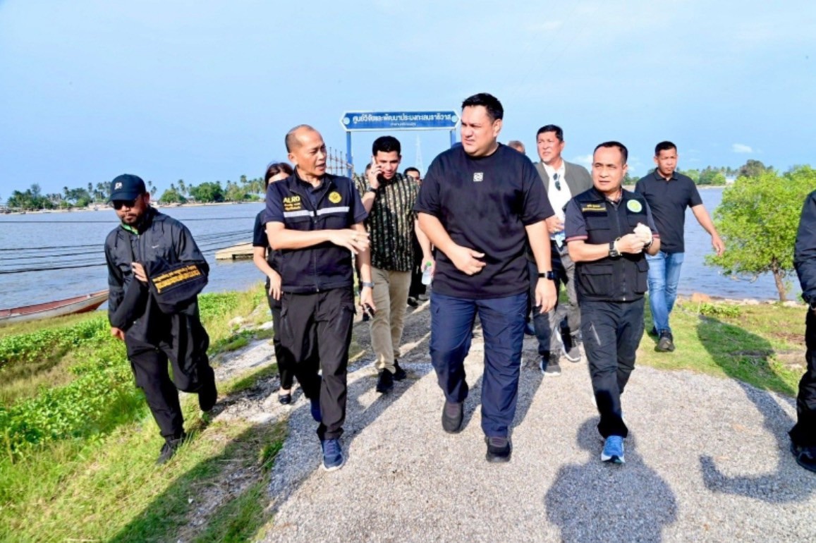 title - ผู้ตรวจราชการ ส.ป.ก. ร่วมลงพื้นที่ รมช.กษ. ติดตามงานพร้อมมอบโยบายการเกษตรและประมง ณ จังหวัดนราธิวาส